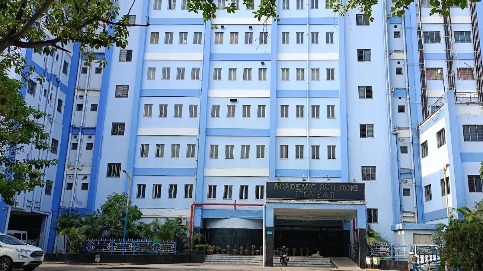 Institute of Post Graduate Medical Education & Research and SSKM Hospital