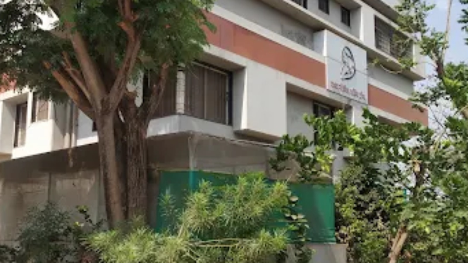 Radhagovind Hospital